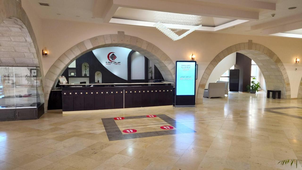 Red Crescent Guesthouse 라말라 외부 사진
