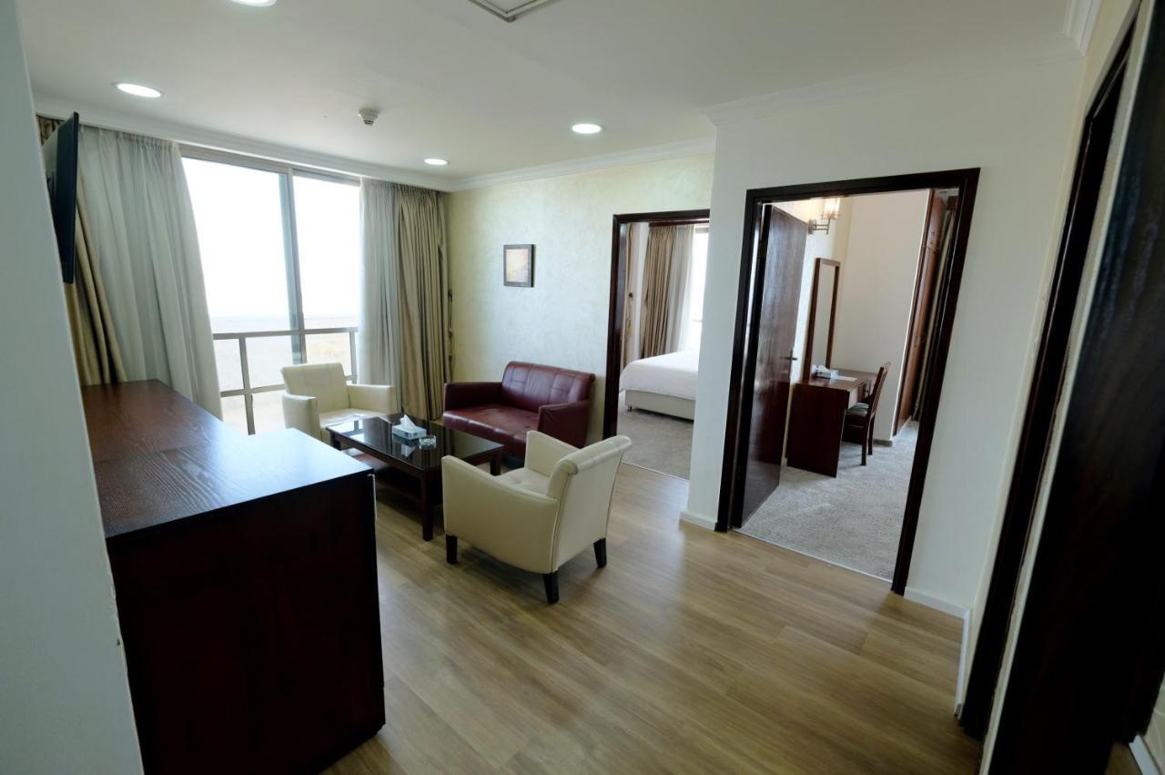 Red Crescent Guesthouse 라말라 외부 사진