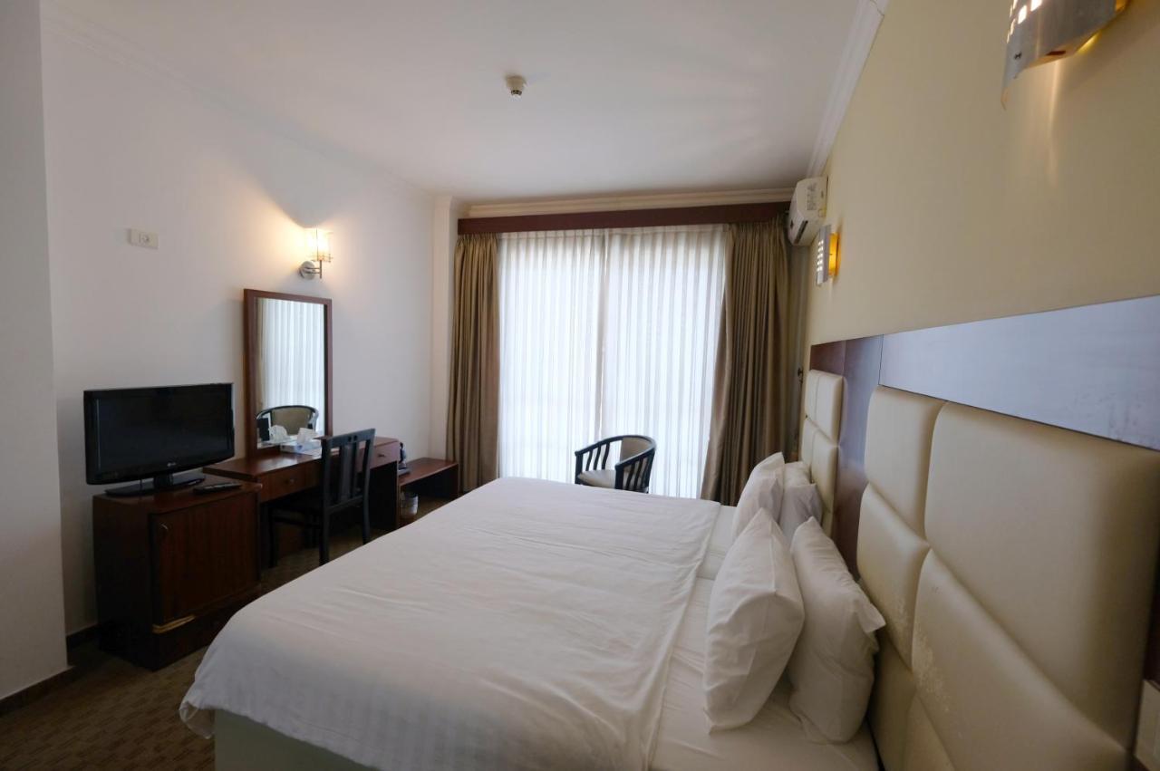 Red Crescent Guesthouse 라말라 외부 사진