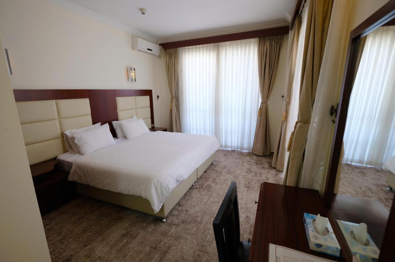 Red Crescent Guesthouse 라말라 외부 사진