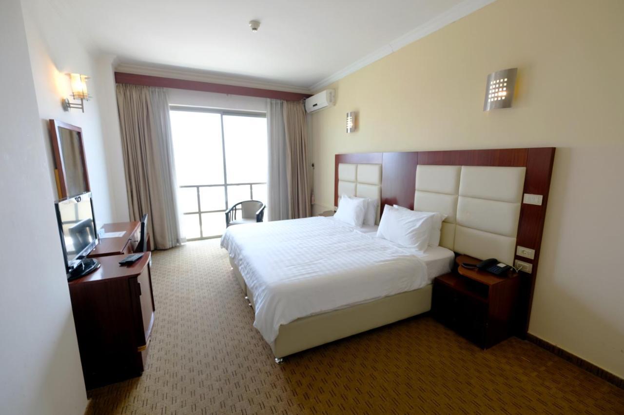 Red Crescent Guesthouse 라말라 외부 사진