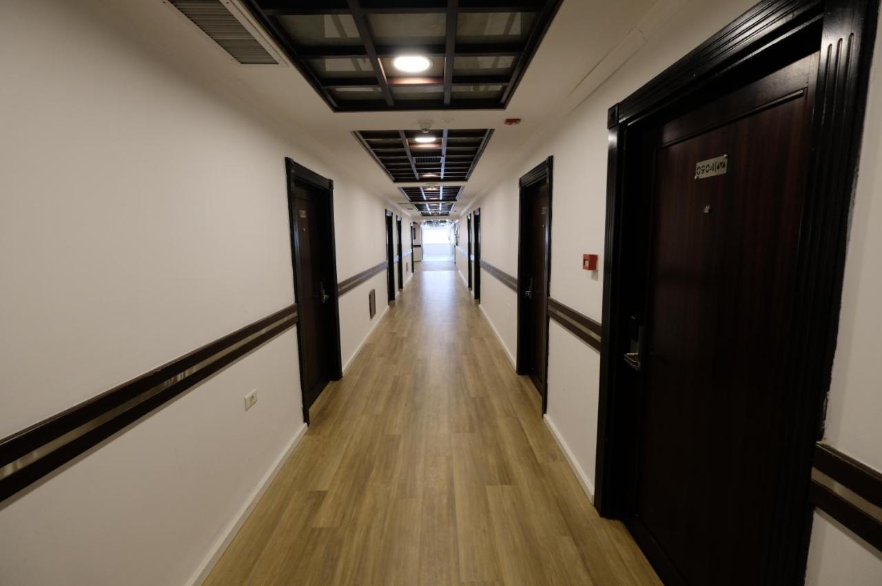 Red Crescent Guesthouse 라말라 외부 사진