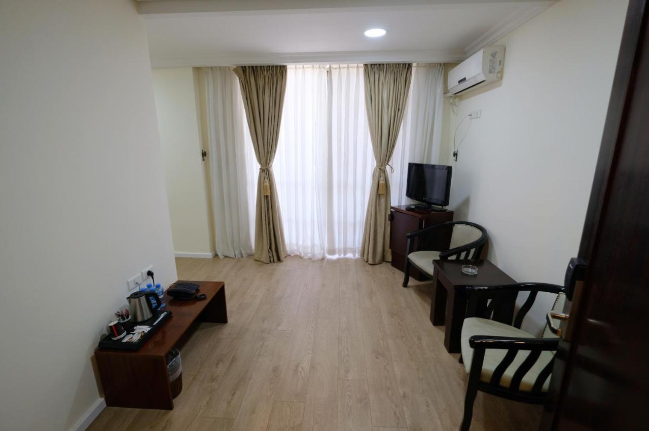 Red Crescent Guesthouse 라말라 외부 사진
